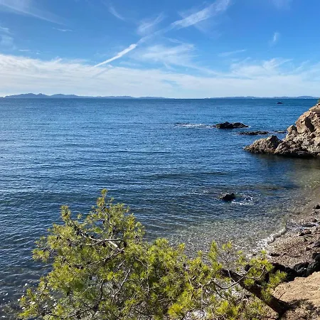 Les Locations Cinaureva « la Baie Des Iles » アパート